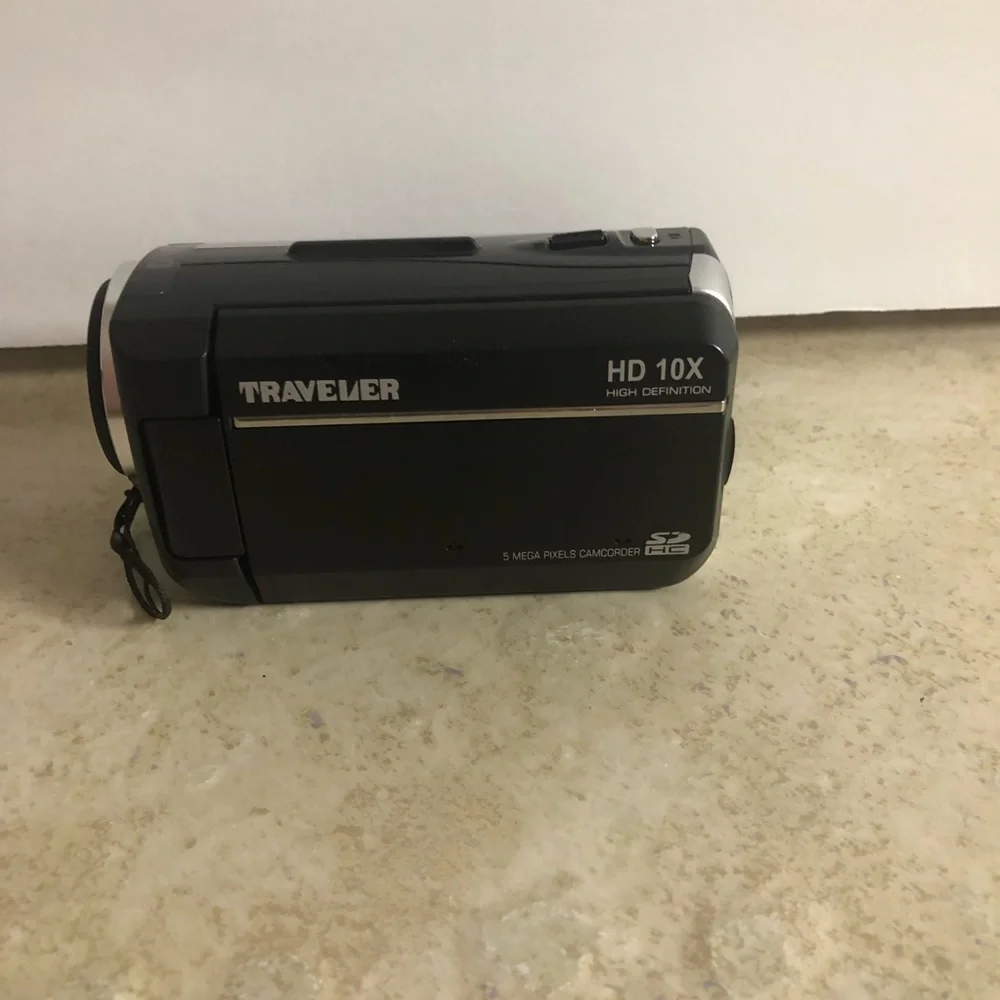 Traveler HD 10x Optical Zoom 5 Megapixel Camera